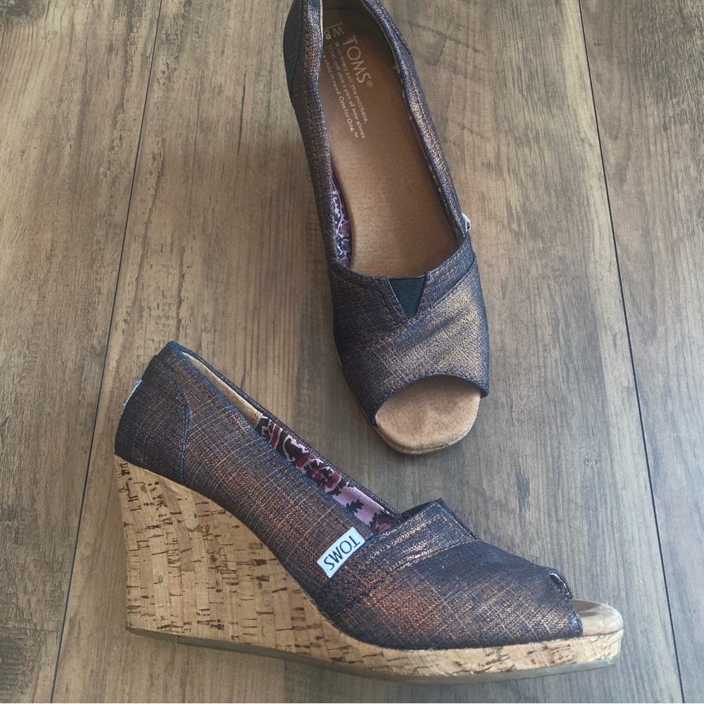 TOMS Calypso Copper Metallic Peep Toe Cork Wedge Sandals Size 8